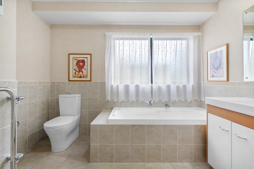 Photos of 14 Banshire Close