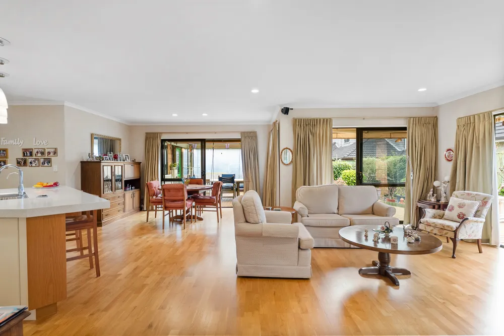 Photos of 14 Banshire Close
