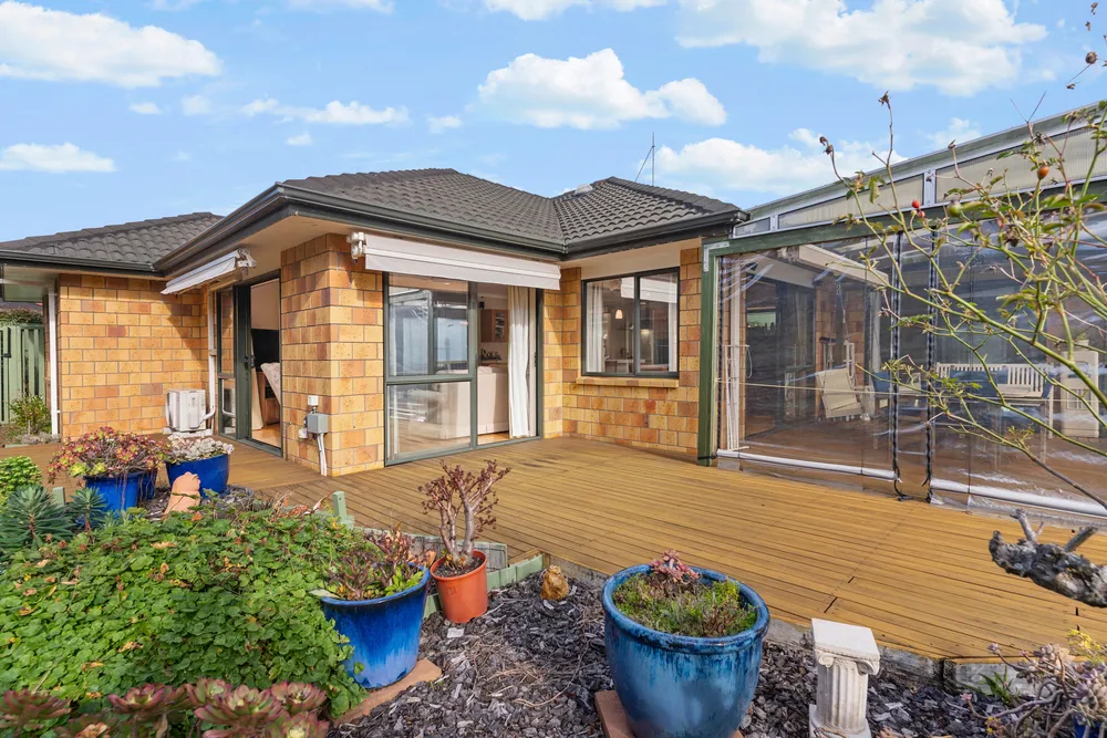 Photos of 14 Banshire Close