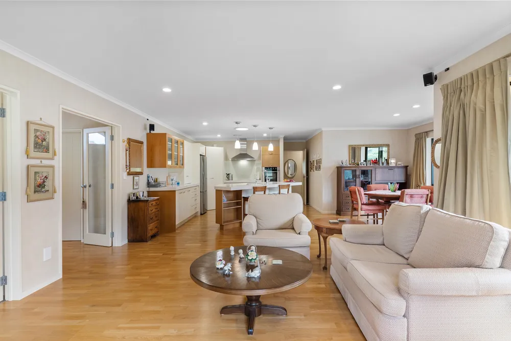 Photos of 14 Banshire Close