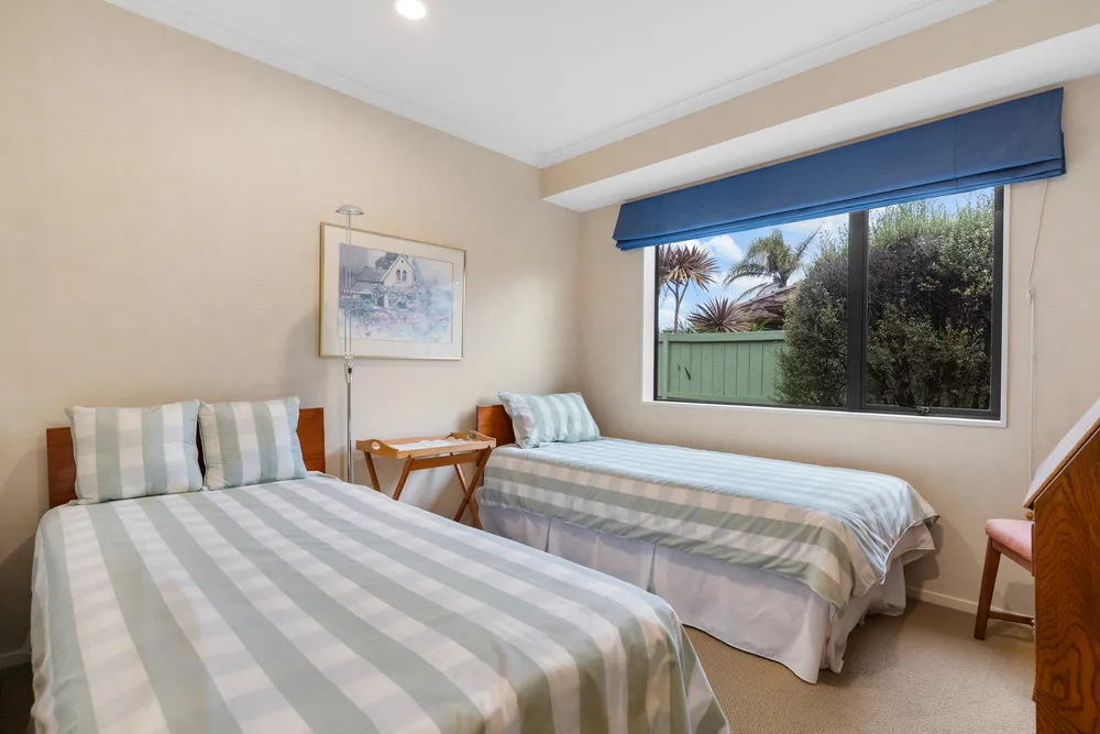 Photos of 14 Banshire Close