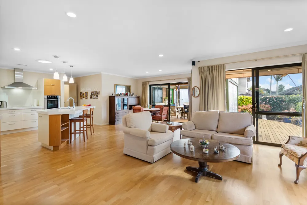 Photos of 14 Banshire Close