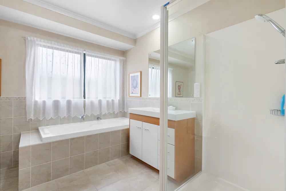 Photos of 14 Banshire Close