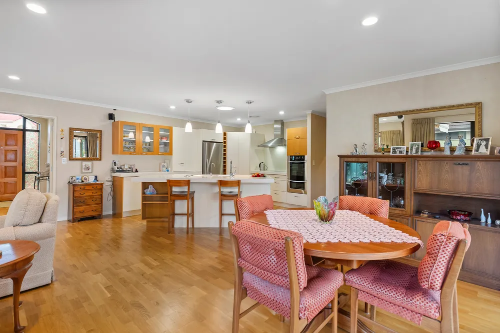 Photos of 14 Banshire Close