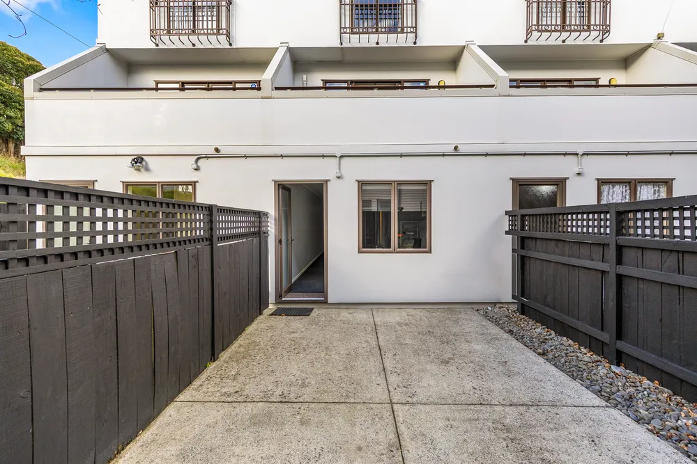 Photos of 9/27 Rossmay Terrace
