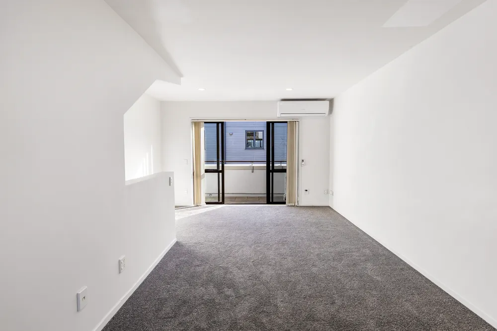 Photos of 9/27 Rossmay Terrace