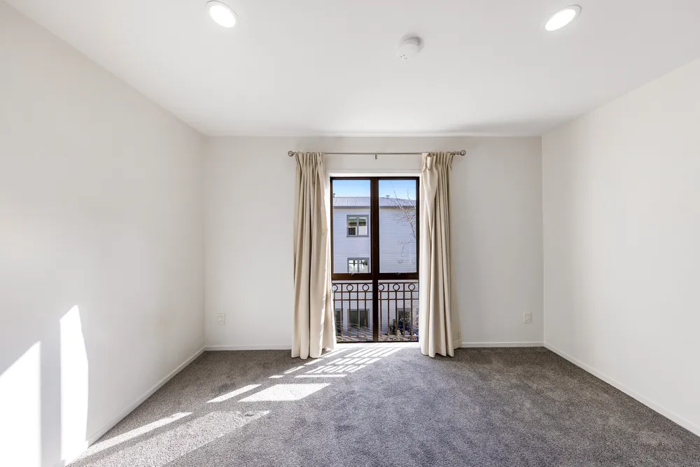 Photos of 9/27 Rossmay Terrace