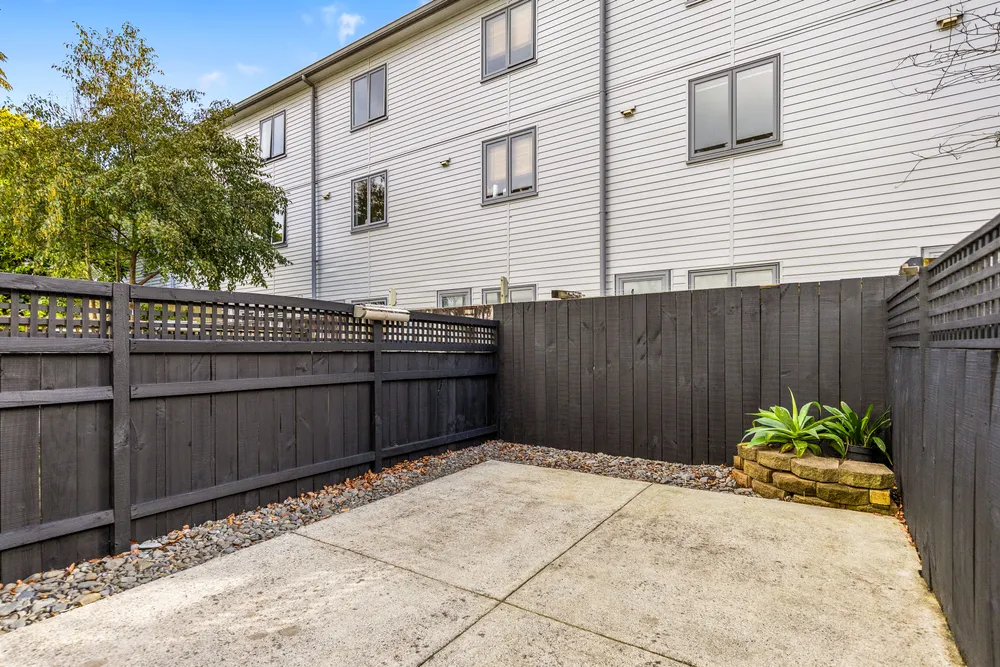 Photos of 9/27 Rossmay Terrace