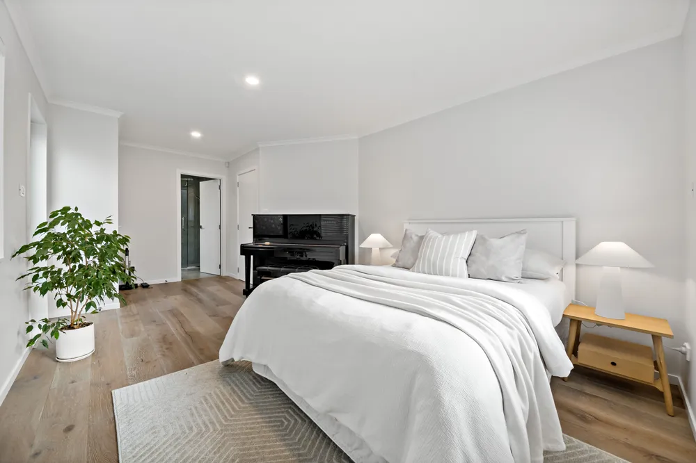Photos of 15 Greenfinch Road