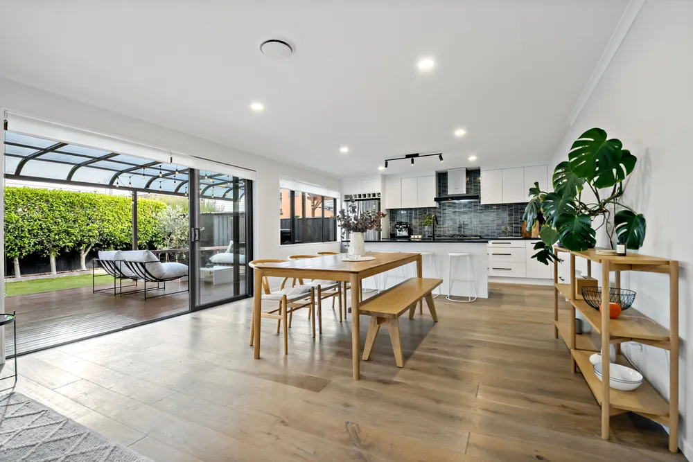 Photos of 15 Greenfinch Road