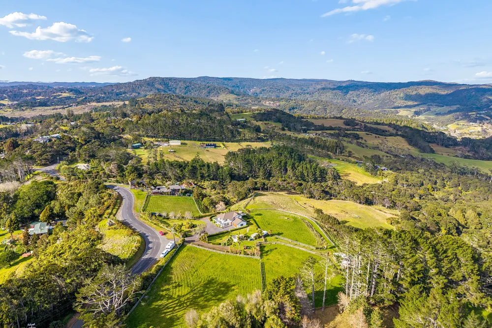 Photos of 233 Wairere Road