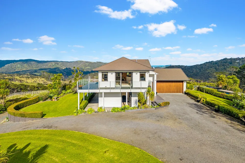 Photos of 233 Wairere Road