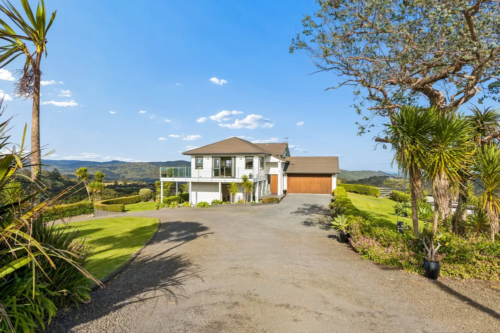 Photos of 233 Wairere Road