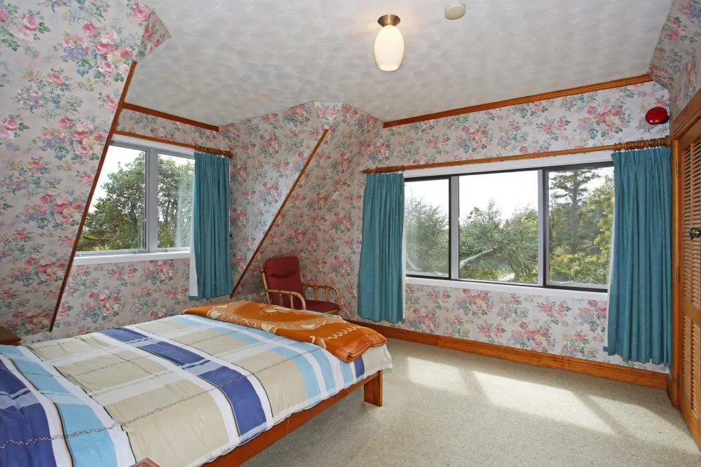 Photos of 471 Redoubt Road