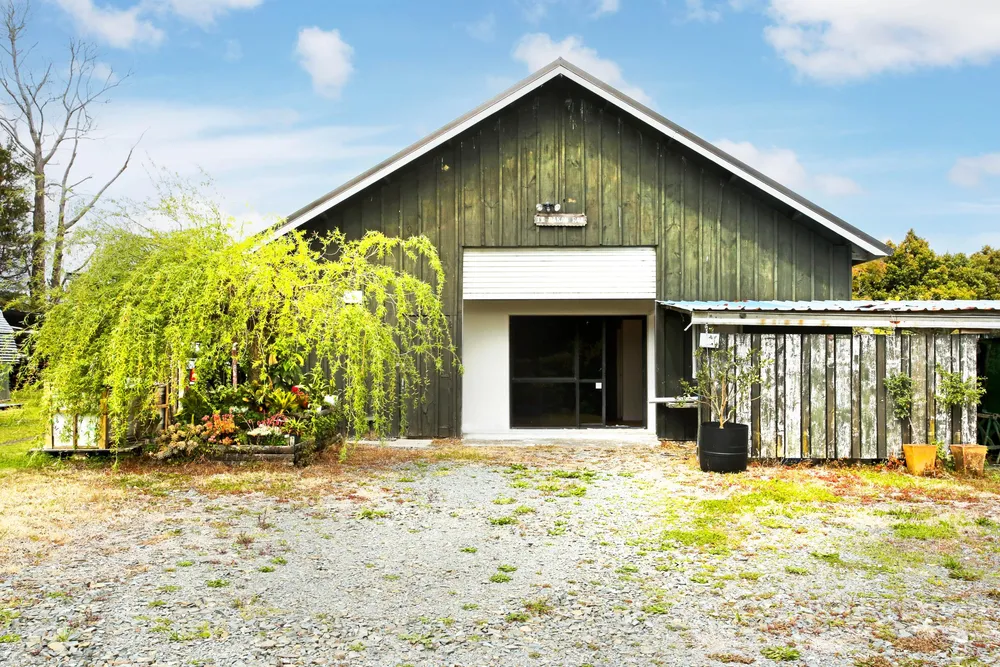 Photos of 471 Redoubt Road