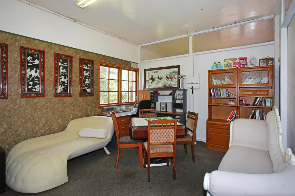 Photos of 471 Redoubt Road