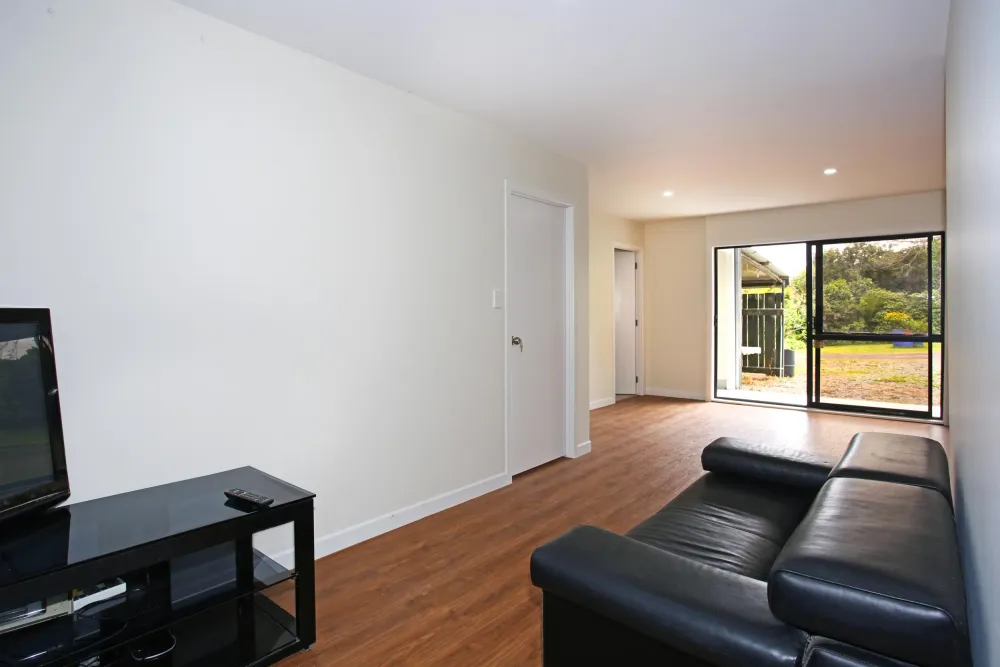 Photos of 471 Redoubt Road