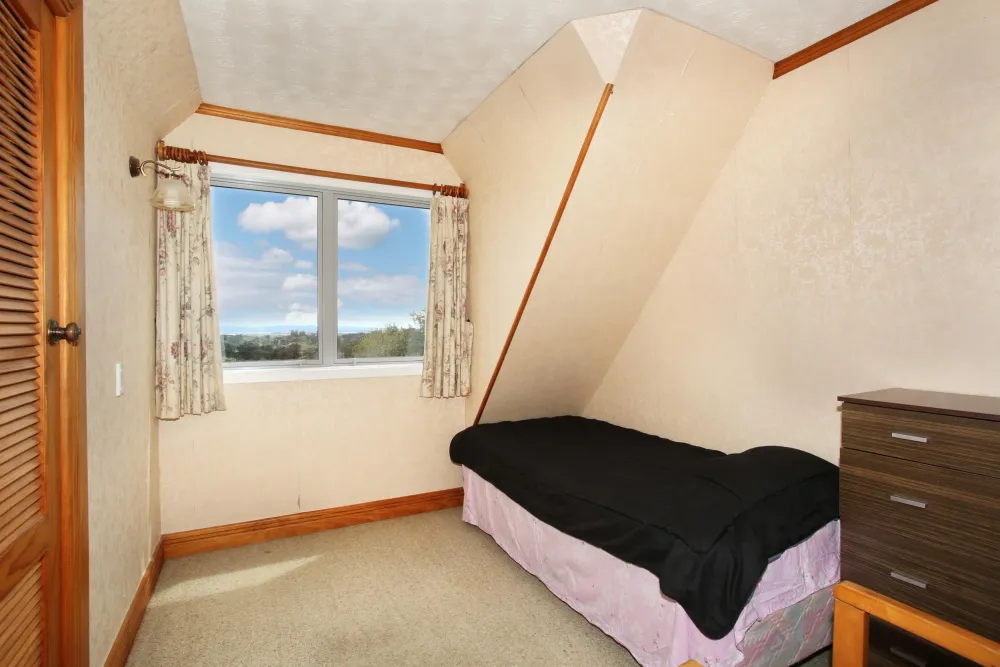 Photos of 471 Redoubt Road