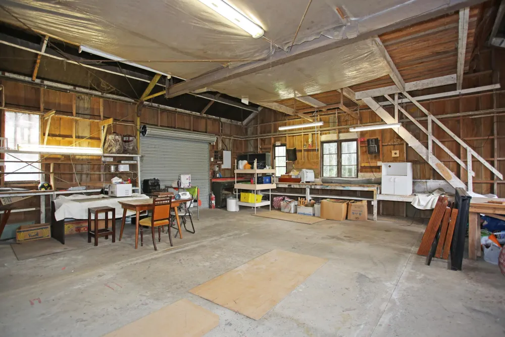 Photos of 471 Redoubt Road