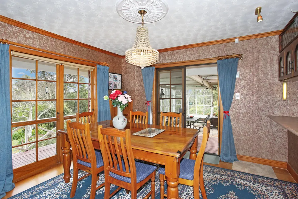 Photos of 471 Redoubt Road