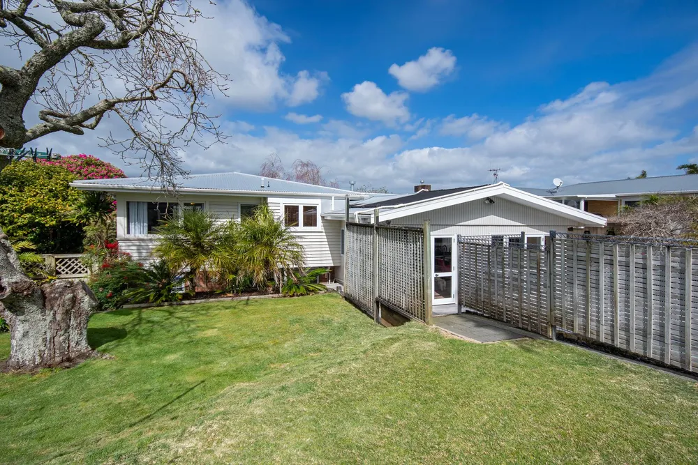 Photos of 5 Hoey Street