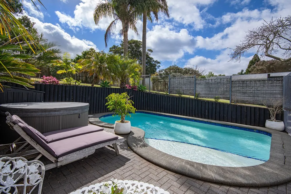 Photos of 5 Hoey Street