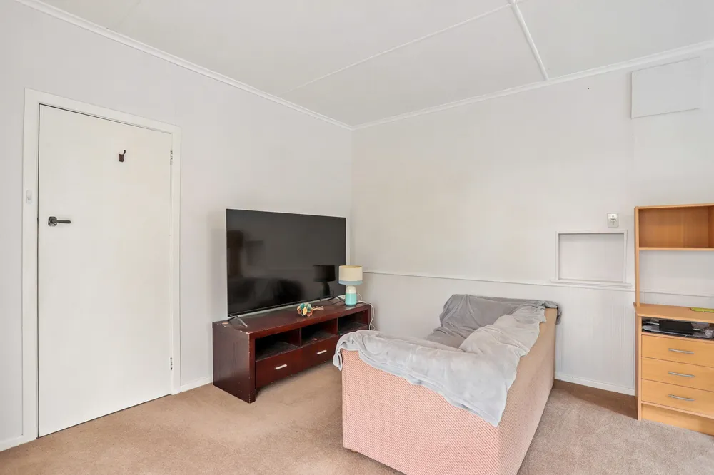 Photos of 108 Takahe Road