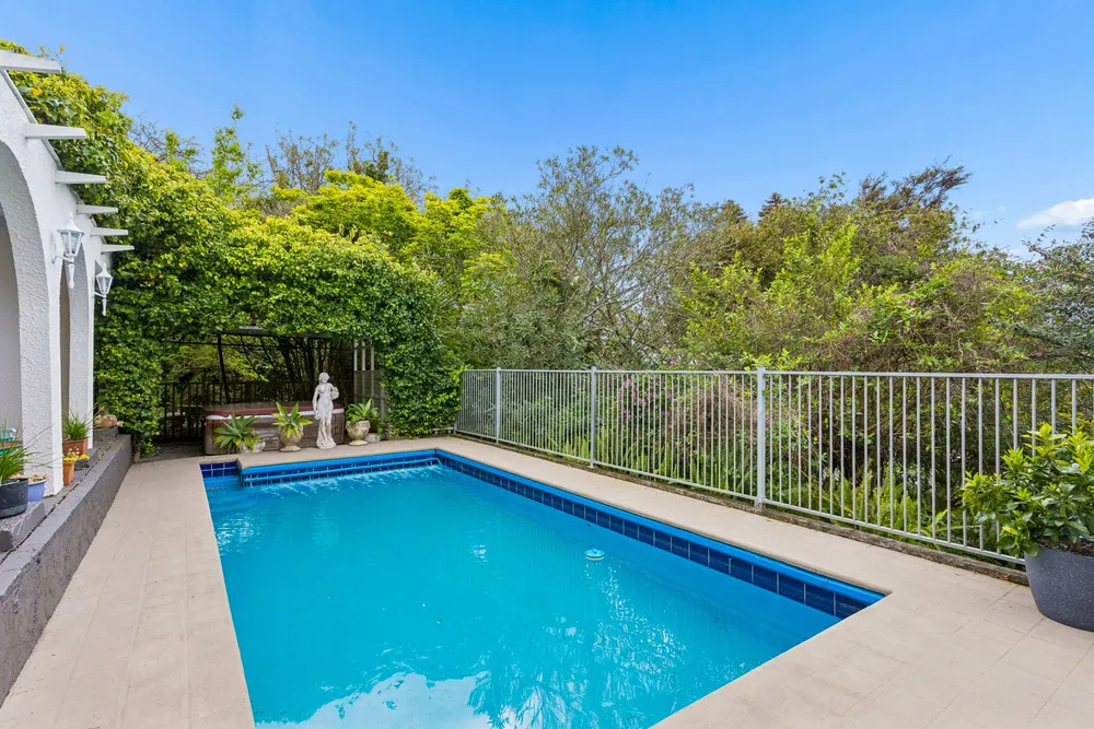 Photos of 108 Takahe Road