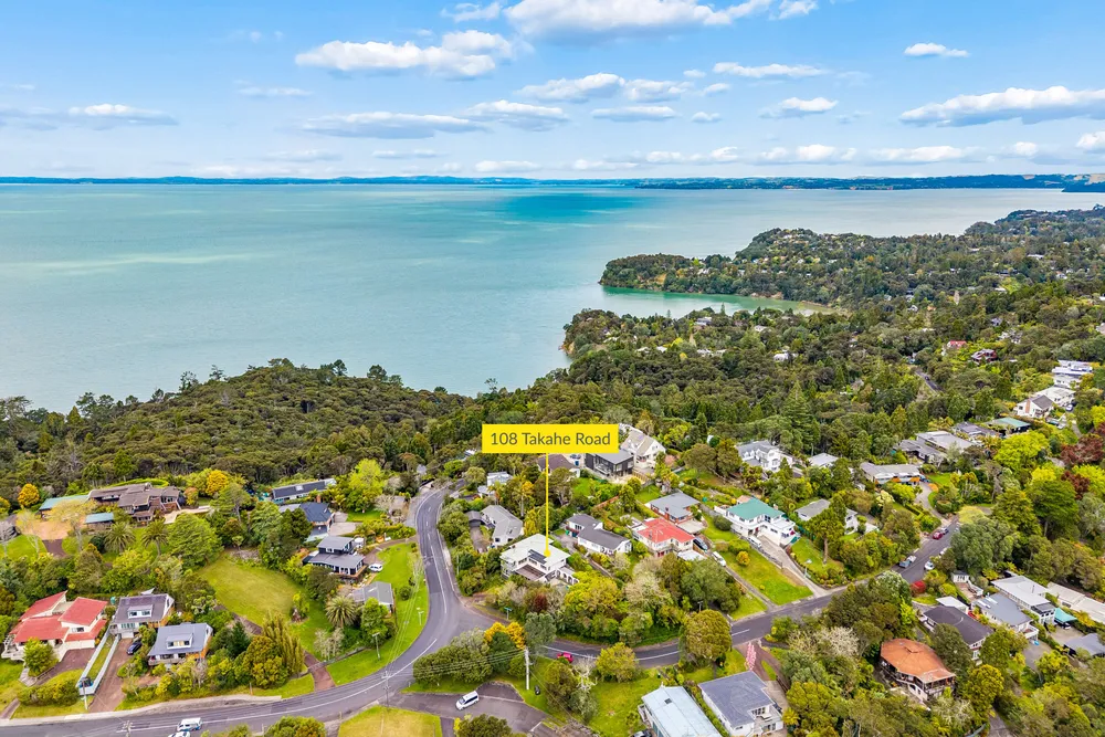 Photos of 108 Takahe Road