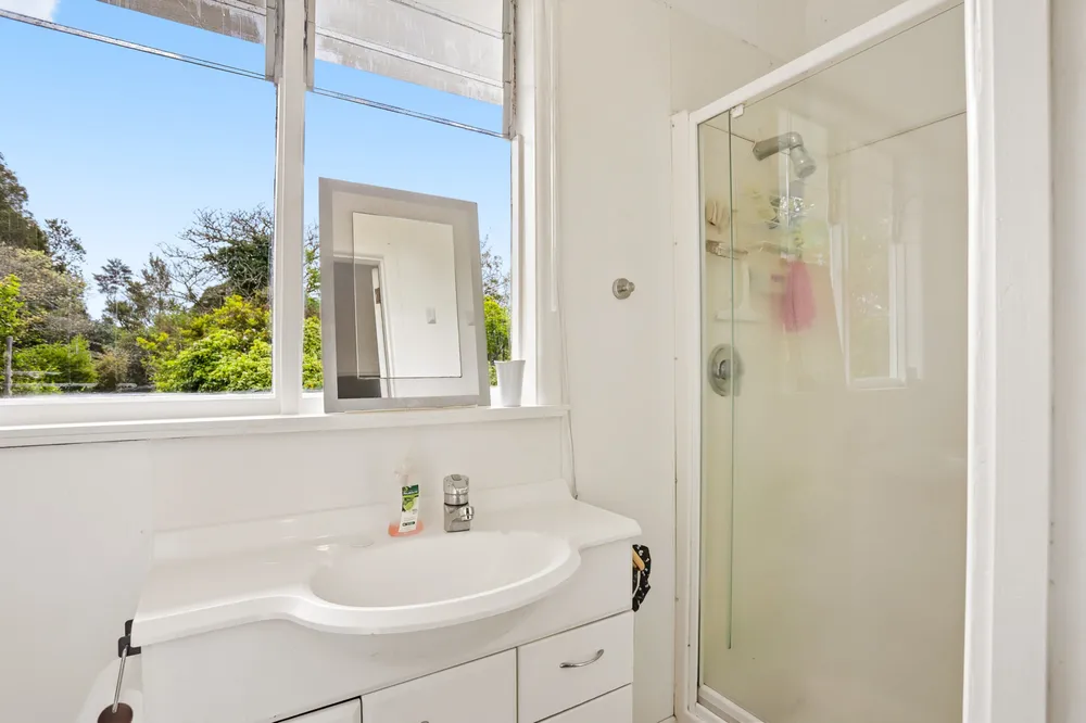 Photos of 108 Takahe Road