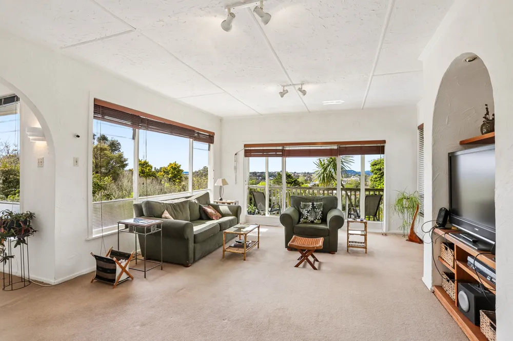 Photos of 108 Takahe Road