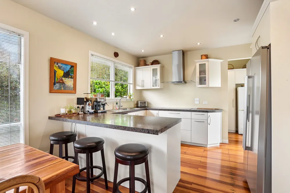 Photos of 108 Takahe Road