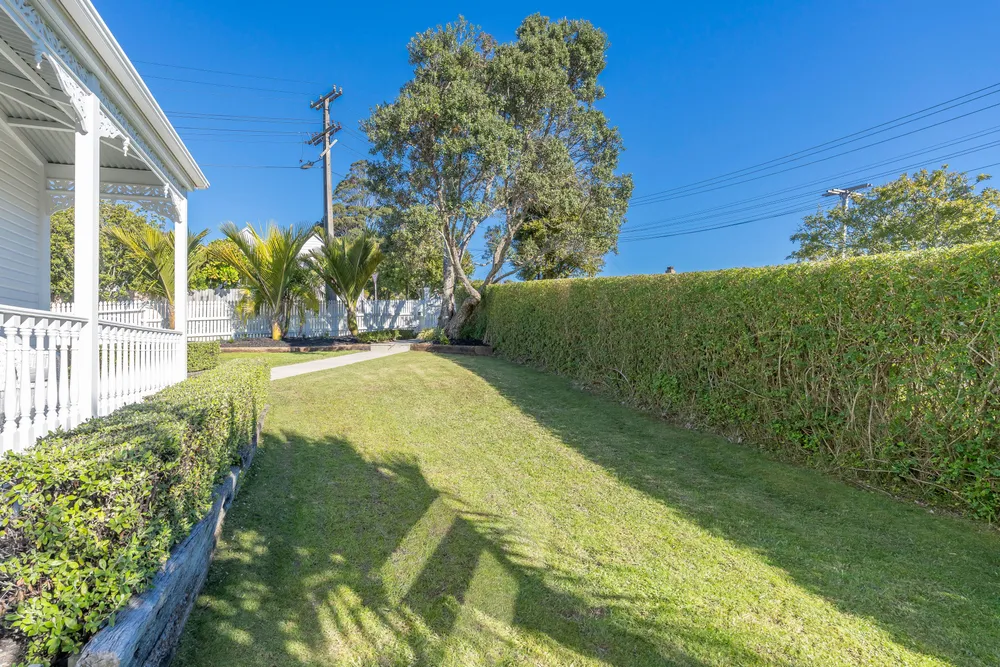 Photos of 23A Kingsland Avenue