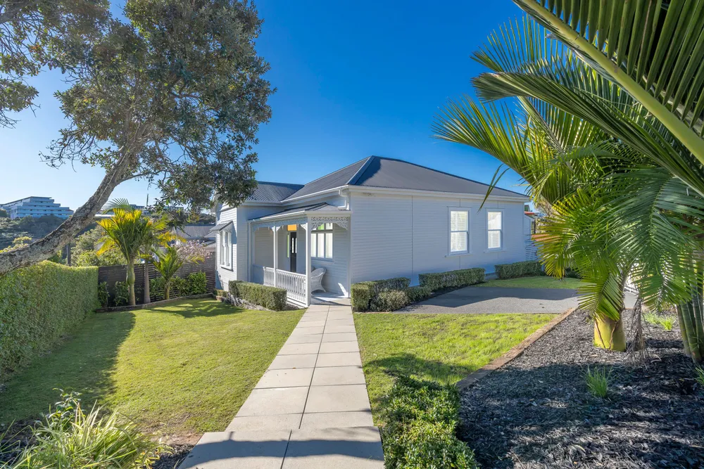 Photos of 23A Kingsland Avenue