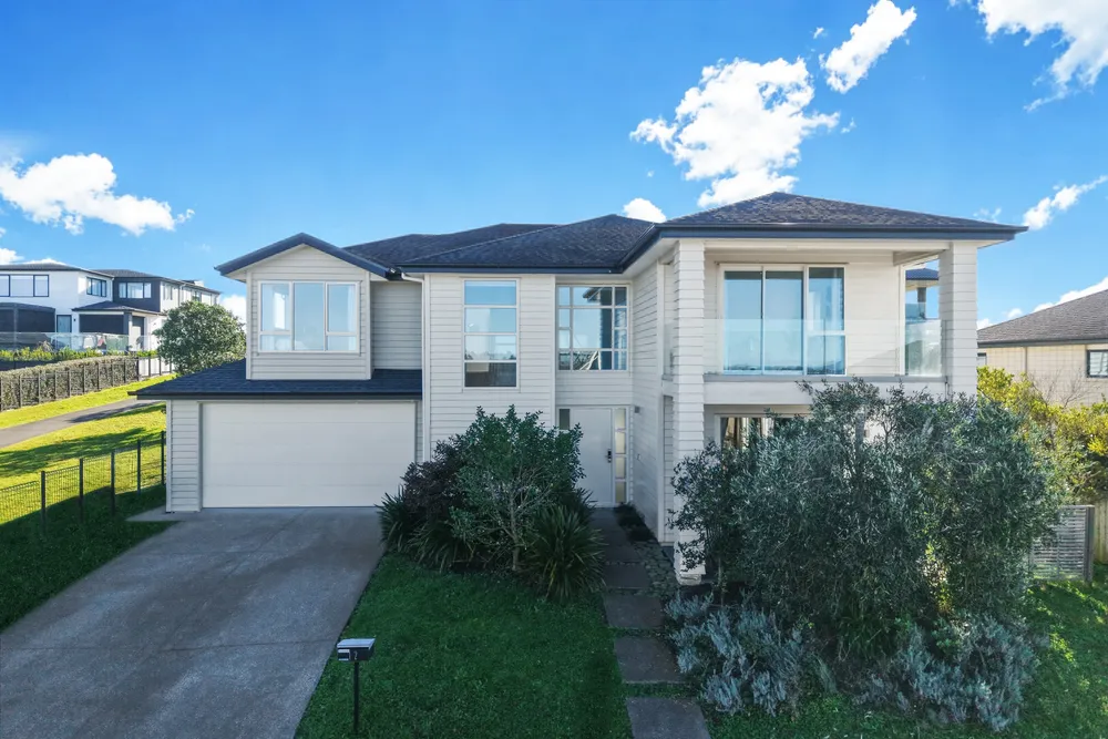 Photos of 12 Pioneer Rise