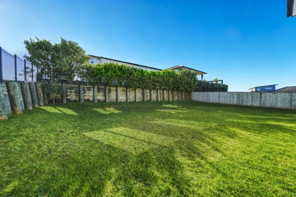 Photos of 12 Pioneer Rise