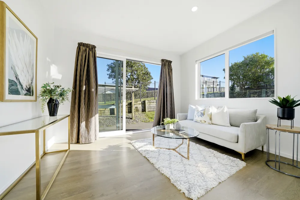 Photos of 12 Pioneer Rise