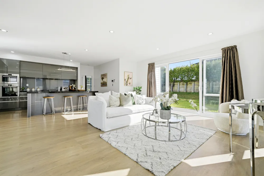 Photos of 12 Pioneer Rise
