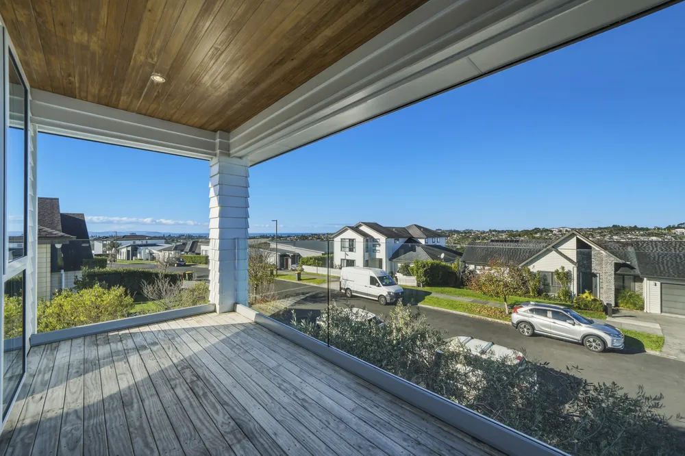Photos of 12 Pioneer Rise
