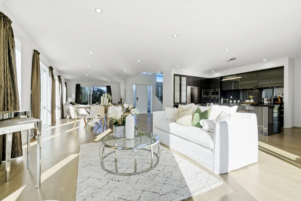 Photos of 12 Pioneer Rise