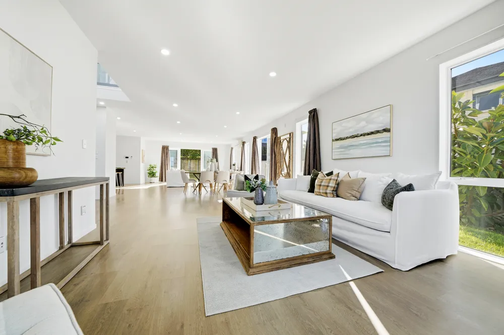 Photos of 12 Pioneer Rise