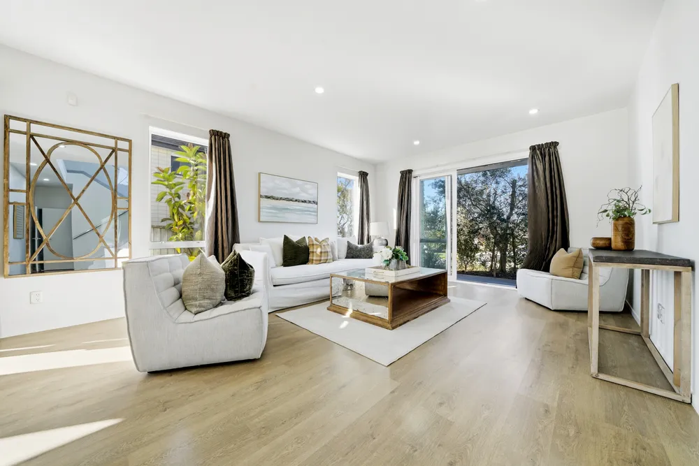 Photos of 12 Pioneer Rise