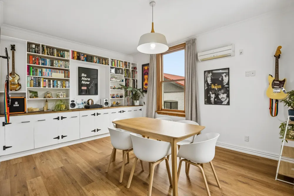 Photos of 21 Farley Street