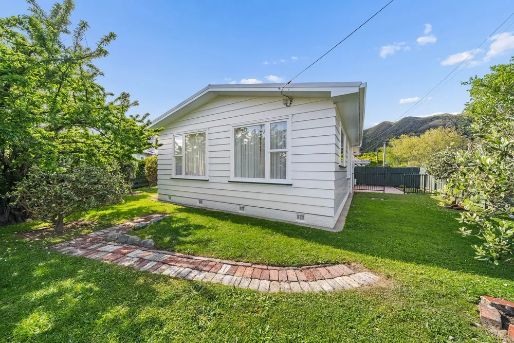 Photos of 17 Birdwood Road