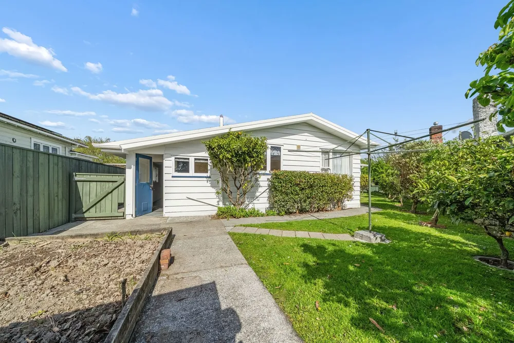 Photos of 17 Birdwood Road