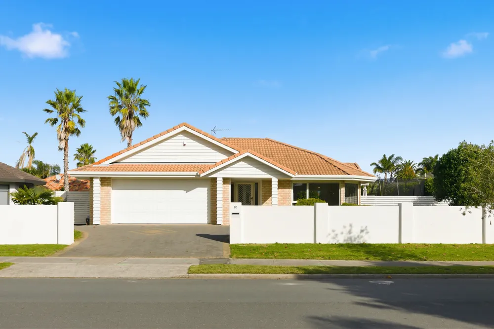 Photos of 90 Gravatt Road