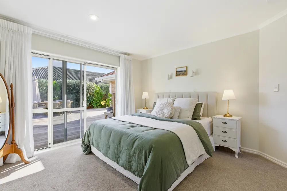 Photos of 90 Gravatt Road