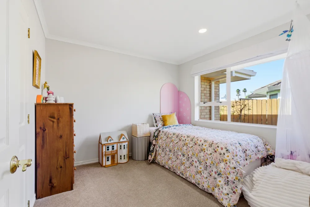 Photos of 90 Gravatt Road