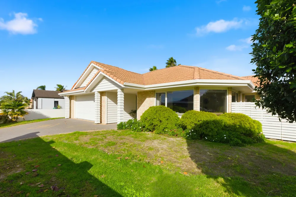 Photos of 90 Gravatt Road