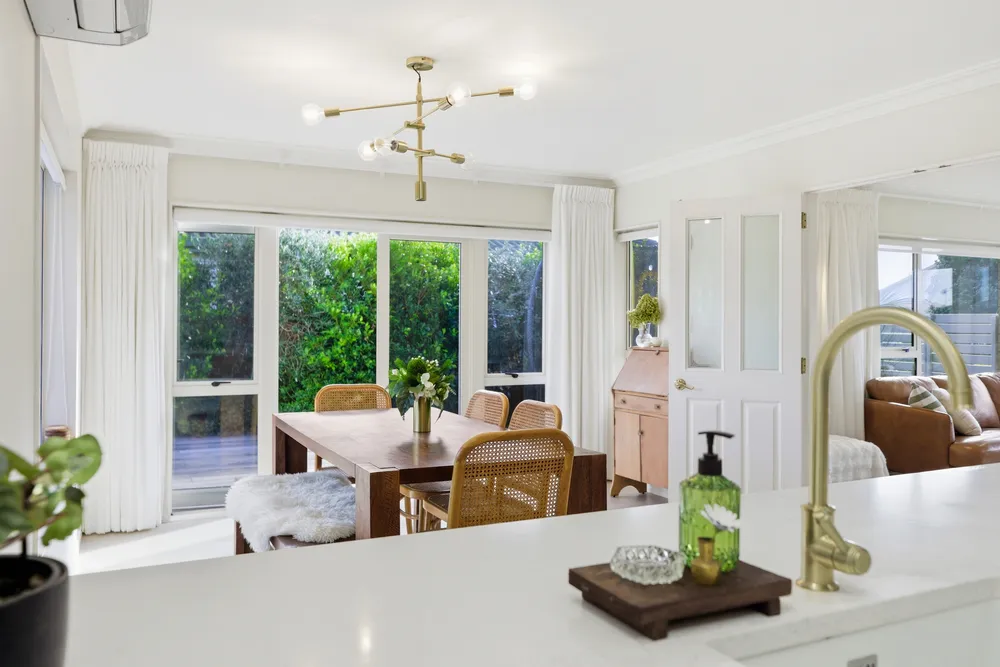 Photos of 90 Gravatt Road